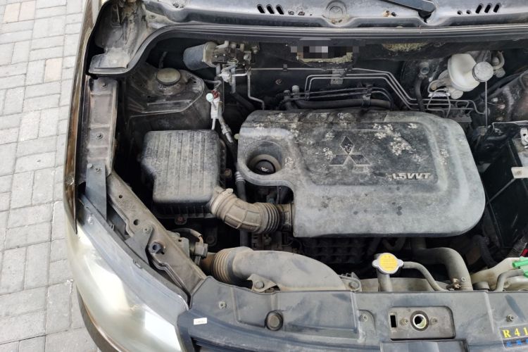Used Dongfeng Fengon 360 2015 1.5L Manual Luxury 7-Seater China IV Standard Engine Bay Right