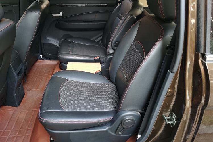 Used Dongfeng Fengon 360 2015 1.5L Manual Luxury 7-Seater China IV Standard Left Rear Seat