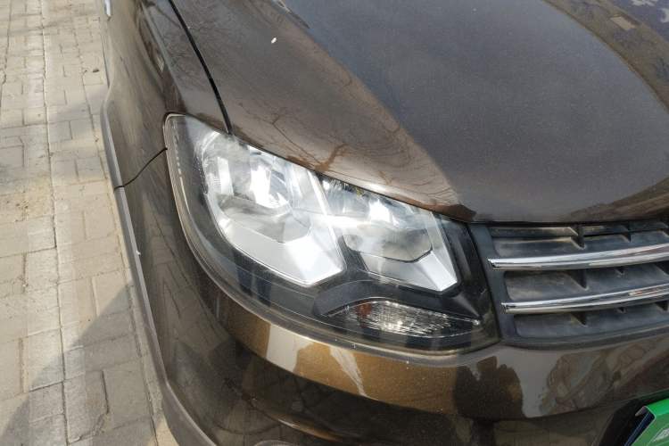 Used Dongfeng Fengon 360 2015 1.5L Manual Comfort II 7-Seater Right Front Headlight