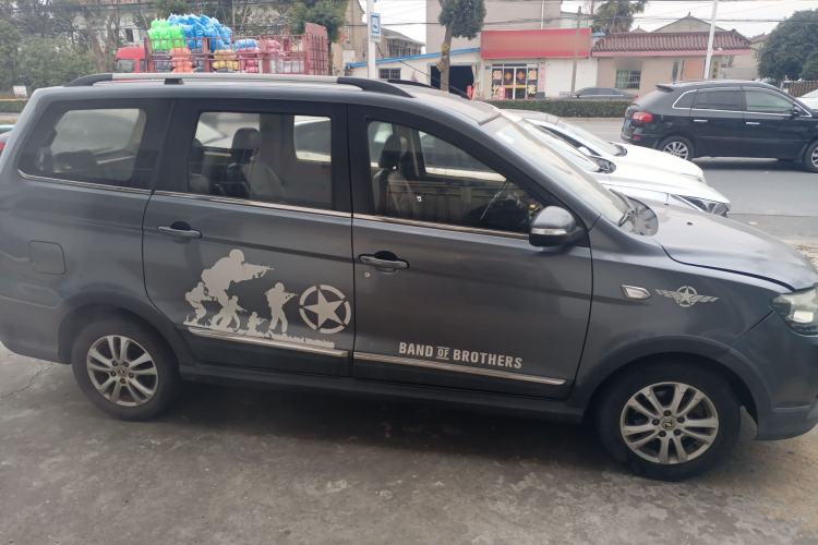 Used Dongfeng Fengon 360 2015 1.5L Manual Luxury 7-Seater China IV Standard Exterior 2
