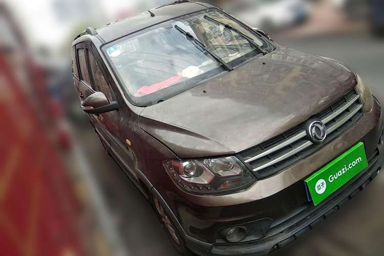Used Dongfeng Fengon 360 2015 1.5L Manual Luxury 7-Seater China IV Standard Front Right 45 Deg