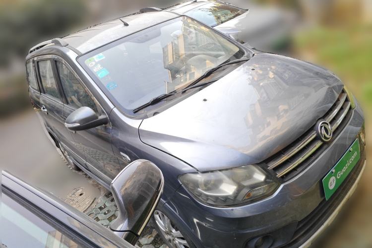 Used Dongfeng Fengon 360 2015 1.5L Manual Luxury 7-Seater China IV Standard Front Right 45 Deg