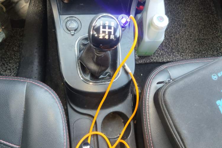 Used Dongfeng Fengon 360 2015 1.5L Manual Luxury Model 5 Seats China IV Standard Gear Lever