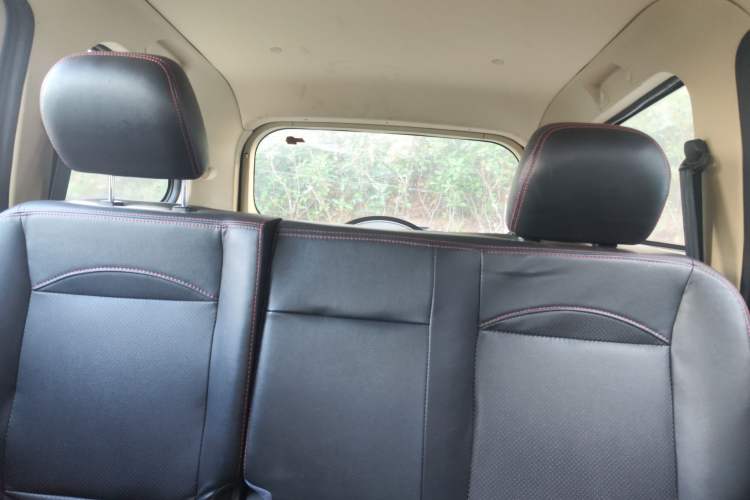 Used Dongfeng Fengon 360 2015 1.5L Manual Luxury Model 5 Seats China IV Standard Headliner