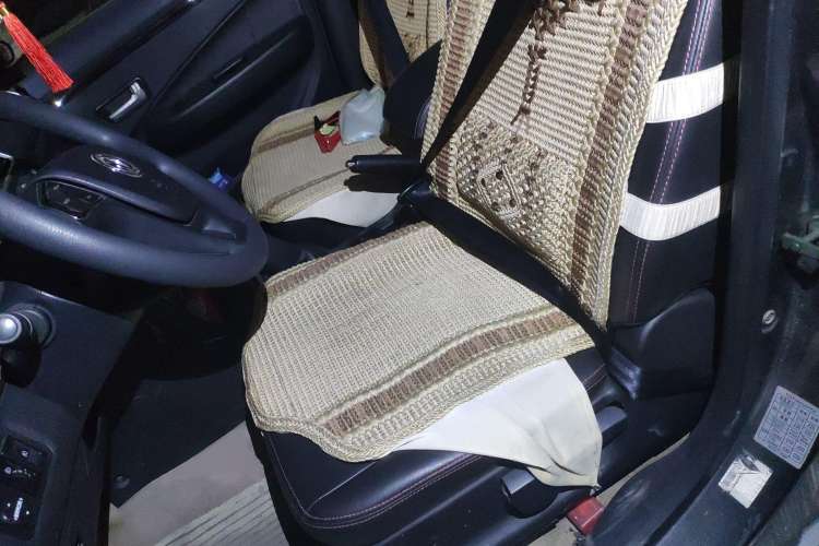 Used Dongfeng Fengon 360 2015 1.5L Manual Comfort 7-Seater China IV Standard Left Front Seat