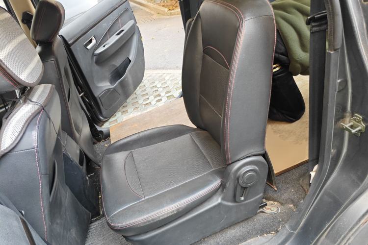 Used Dongfeng Fengon 360 2015 1.5L Manual Luxury 7-Seater China IV Standard Left Rear Seat