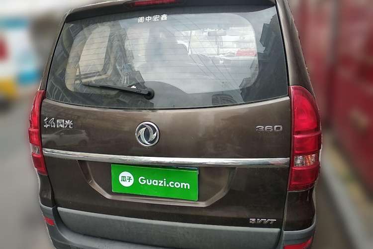 Used Dongfeng Fengon 360 2015 1.5L Manual Luxury 7-Seater China IV Standard Rear