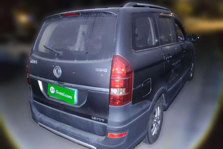 Used Dongfeng Fengon 360 2015 1.5L Manual Comfort 7-Seater China IV Standard Rear Right 45 Deg