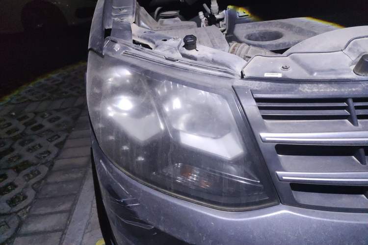 Used Dongfeng Fengon 360 2015 1.5L Manual Comfort 7-Seater China IV Standard Right Front Headlight