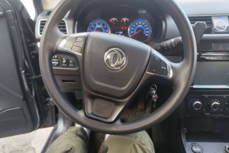 Used Dongfeng Fengon 360 2015 1.5L Manual Luxury Model 5 Seats China IV Standard Steering Wheel