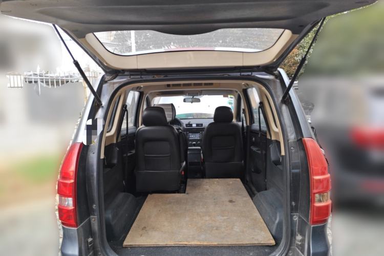 Used Dongfeng Fengon 360 2015 1.5L Manual Luxury 7-Seater China IV Standard Trunk
