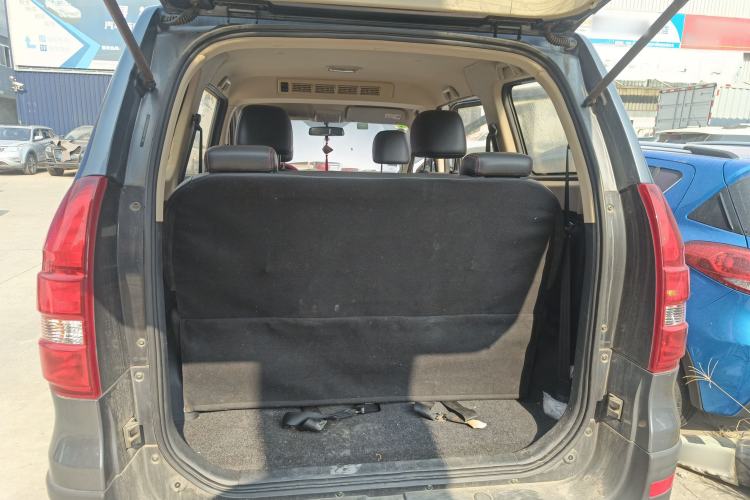 Used Dongfeng Fengon 360 2015 1.5L Manual Luxury 7-Seater China IV Standard Trunk