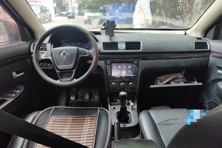 Used Dongfeng Fengon 360 2015 1.5L Manual Luxury 7-Seater China V Emission Standard Center Console