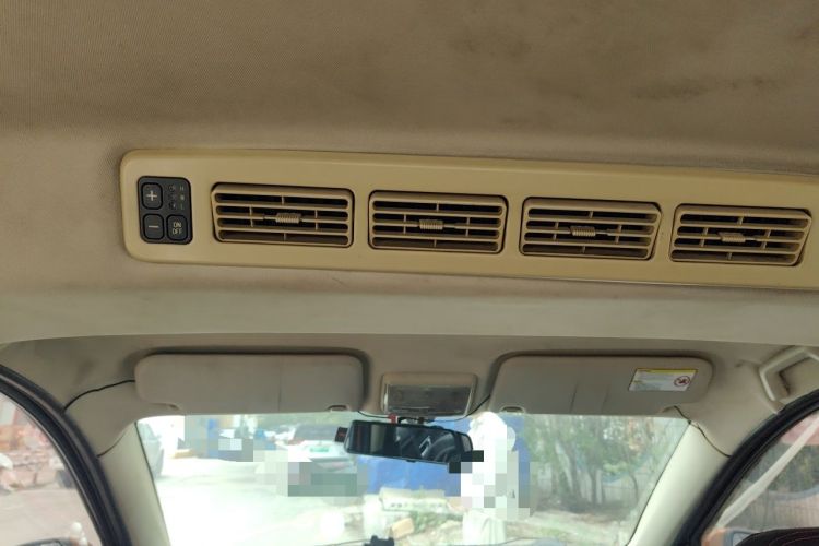 Used Dongfeng Fengon 360 2015 1.5L Manual Luxury 7-Seater China V Emission Standard Headliner