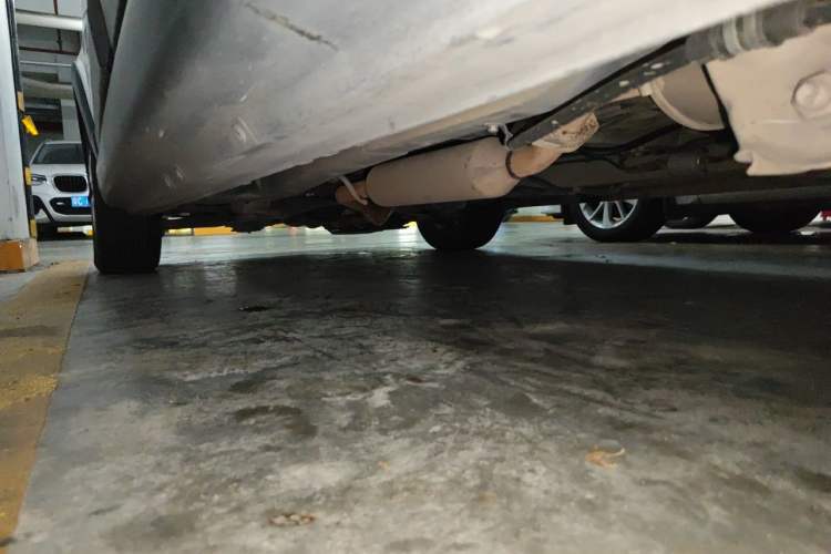 Used Dongfeng Fengon 360 2015 1.5L Manual Comfort II 7-Seater Chassis Rear Left