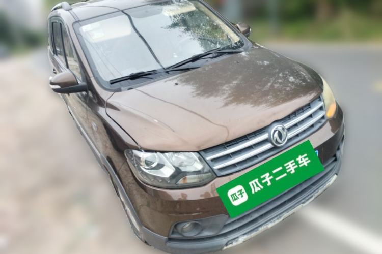 Used Dongfeng Fengon 360 2015 1.5L Manual Luxury 7-Seater China IV Standard Front Right 45 Deg
