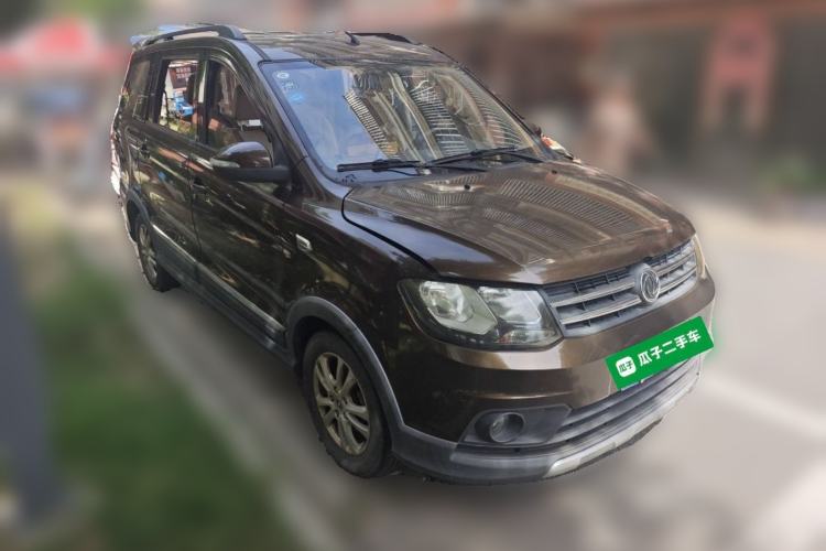 Used Dongfeng Fengon 360 2015 1.5L Manual Comfort II 8 Seats Front Right 45 Deg