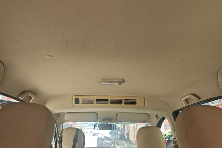 Used Dongfeng Fengon 360 2015 1.5L Manual Comfort II 8 Seats Headliner