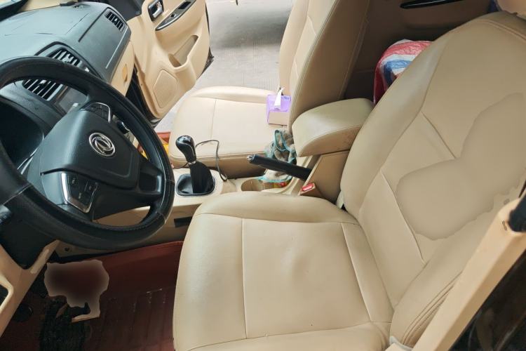 Used Dongfeng Fengon 360 2015 1.5L Manual Luxury 7-Seater China V Emission Standard Left Front Seat
