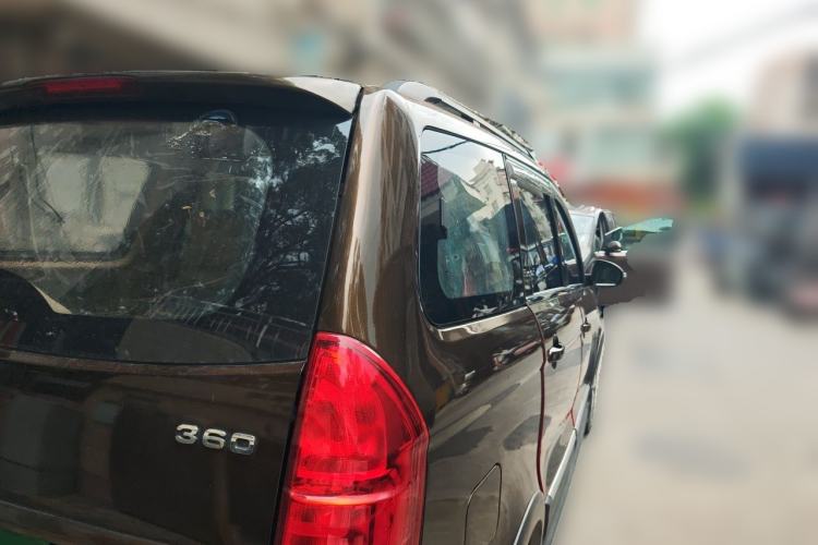 Used Dongfeng Fengon 360 2015 1.5L Manual Luxury 7-Seater China V Emission Standard Rear Right 45 Deg