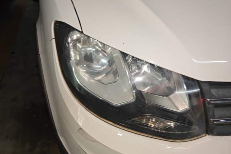 Used Dongfeng Fengon 360 2015 1.5L Manual Comfort II 7-Seater Right Front Headlight