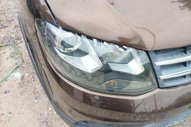 Used Dongfeng Fengon 360 2015 1.5L Manual Luxury 7-Seater China IV Standard Right Front Headlight
