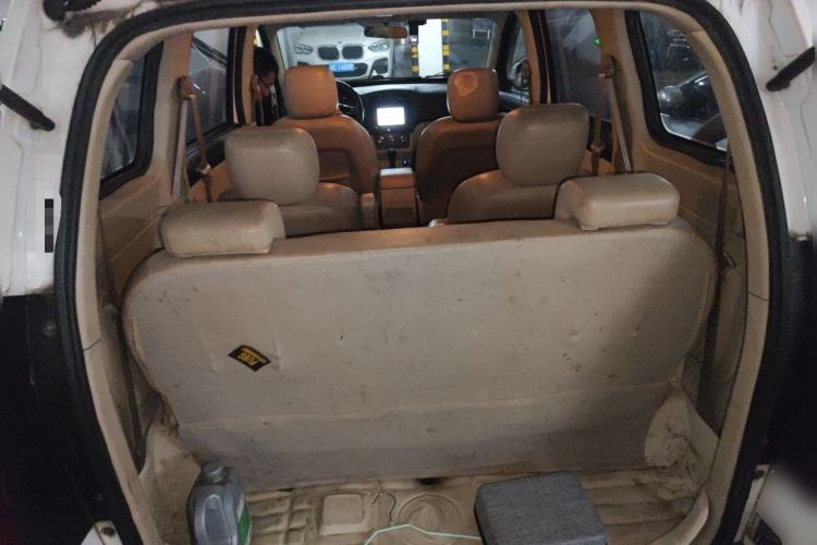 Used Dongfeng Fengon 360 2015 1.5L Manual Comfort II 7-Seater Trunk