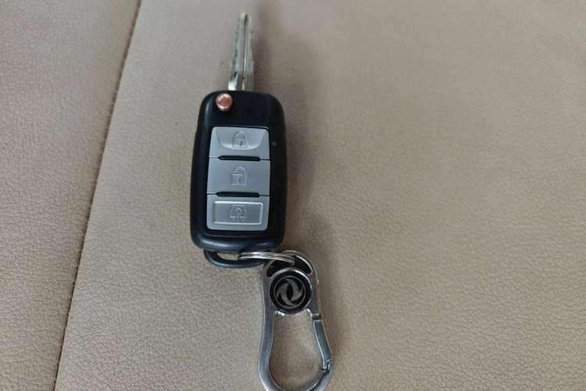 Used Dongfeng Fengon 360 2015 1.5L Manual Comfort II 7-Seater Vehicle Key