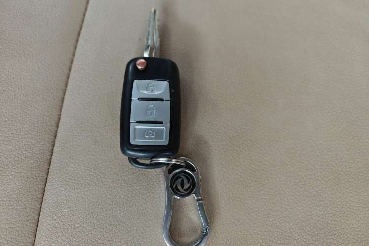Used Dongfeng Fengon 360 2015 1.5L Manual Comfort II 7-Seater Vehicle Key