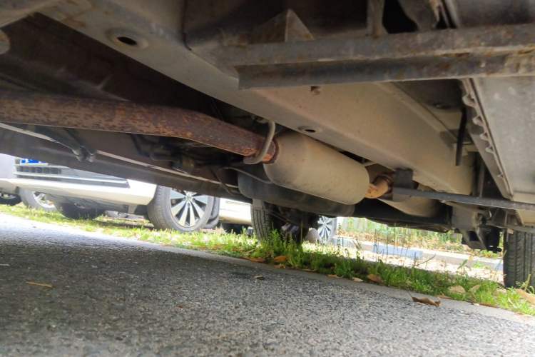 Used Dongfeng Fengon 360 2015 1.5L Manual Comfort II 7-Seater Chassis Front Left