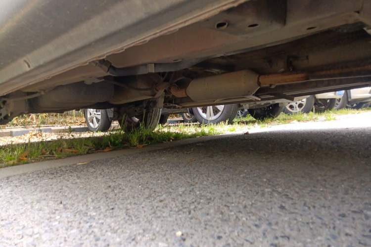 Used Dongfeng Fengon 360 2015 1.5L Manual Comfort II 7-Seater Chassis Front Right