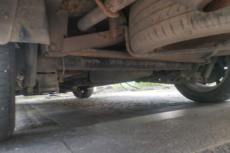 Used Dongfeng Fengon 360 2015 1.5L Manual Comfort 7-Seater China IV Standard Chassis Rear Left