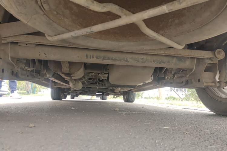 Used Dongfeng Fengon 360 2015 1.5L Manual Luxury 7-Seater China IV Standard Chassis Rear