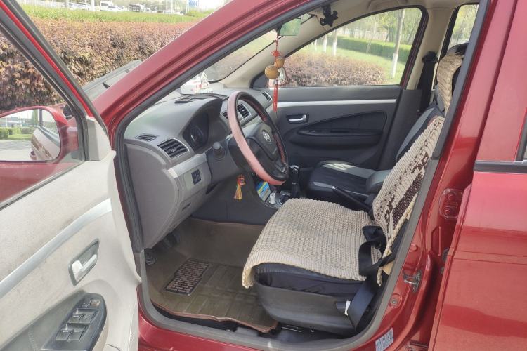 Used Dongfeng Fengon 360 2015 1.5L Manual Comfort 7-Seater China IV Standard Driver Seat