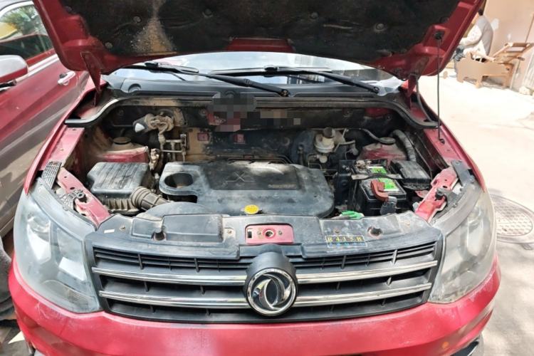 Used Dongfeng Fengon 360 2015 1.5L Manual Luxury 7-Seater China IV Standard Engine Bay