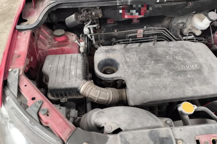 Used Dongfeng Fengon 360 2015 1.5L Manual Luxury 7-Seater China IV Standard Engine Bay Right