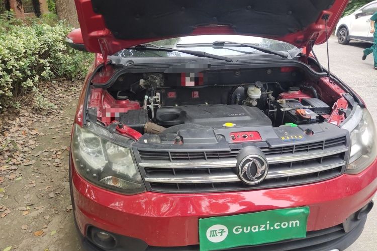 Used Dongfeng Fengon 360 2015 1.5L Manual Luxury 7-Seater China IV Standard Engine Bay Right