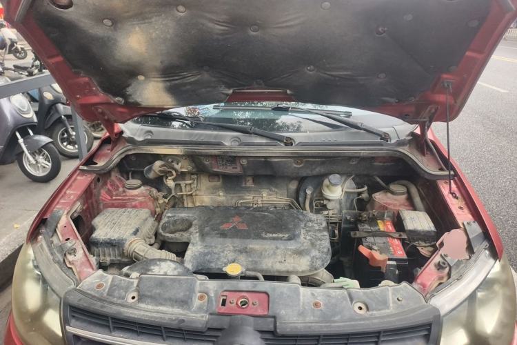 Used Dongfeng Fengon 360 2015 1.5L Manual Luxury 7-Seater China IV Standard Engine Bay