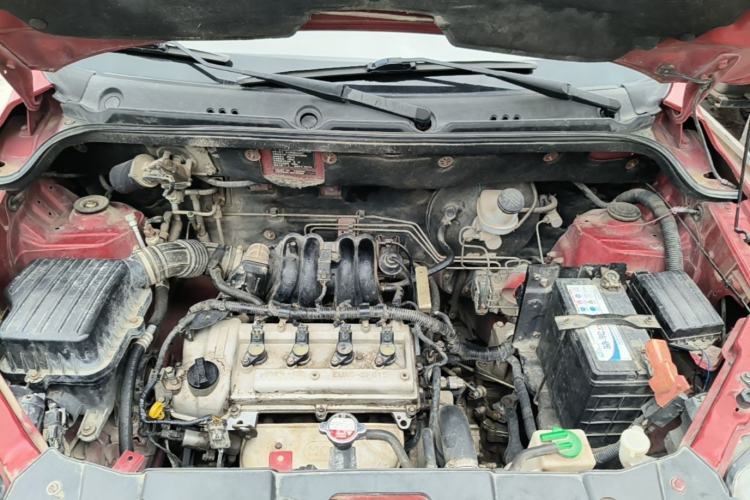 Used Dongfeng Fengon 360 2015 1.5L Manual Comfort 7-Seater China IV Standard Engine Bay