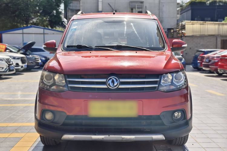 Used Dongfeng Fengon 360 2015 1.5L Manual Luxury 7-Seater China IV Standard Exterior 1