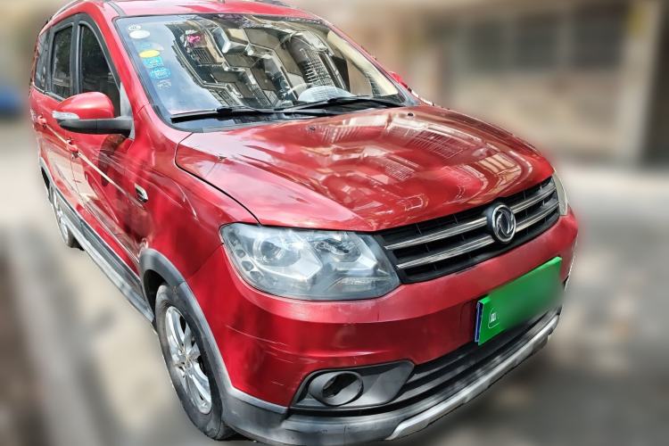 Used Dongfeng Fengon 360 2015 1.5L Manual Luxury 7-Seater China IV Standard Front Right 45 Deg