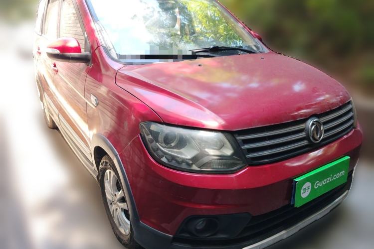 Used Dongfeng Fengon 360 2015 1.5L Manual Luxury 7-Seater China IV Standard Front Right 45 Deg