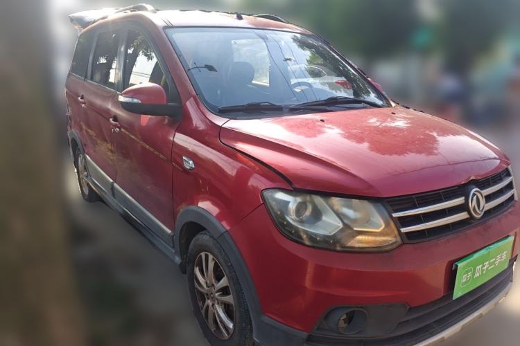 Used Dongfeng Fengon 360 2015 1.5L Manual Comfort 7-Seater China IV Standard Front Right 45 Deg