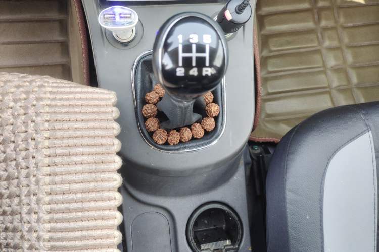 Used Dongfeng Fengon 360 2015 1.5L Manual Comfort 7-Seater China IV Standard Gear Lever