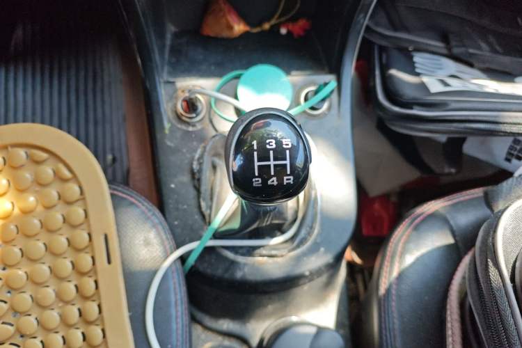 Used Dongfeng Fengon 360 2015 1.5L Manual Luxury 7-Seater China IV Standard Gear Lever