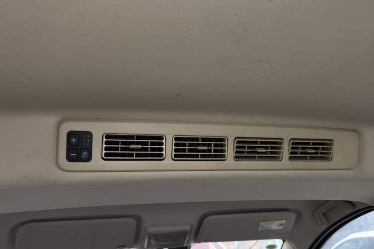 Used Dongfeng Fengon 360 2015 1.5L Manual Luxury 7-Seater China IV Standard Headliner