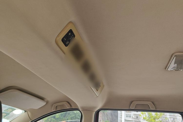 Used Dongfeng Fengon 360 2015 1.5L Manual Luxury 7-Seater China IV Standard Headliner