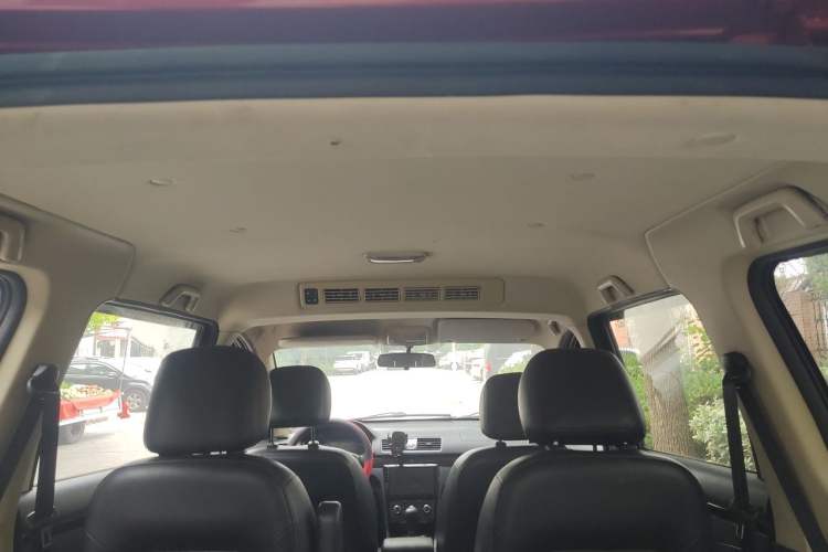 Used Dongfeng Fengon 360 2015 1.5L Manual Luxury 7-Seater China IV Standard Headliner