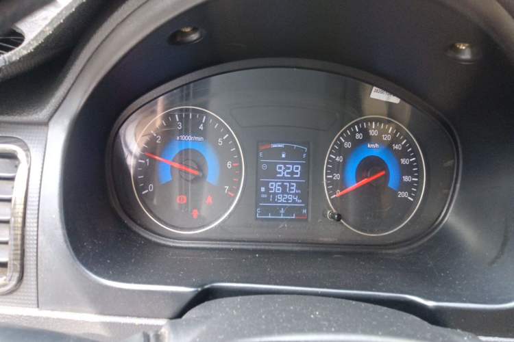 Used Dongfeng Fengon 360 2015 1.5L Manual Comfort II 7-Seater Instrument Cluster