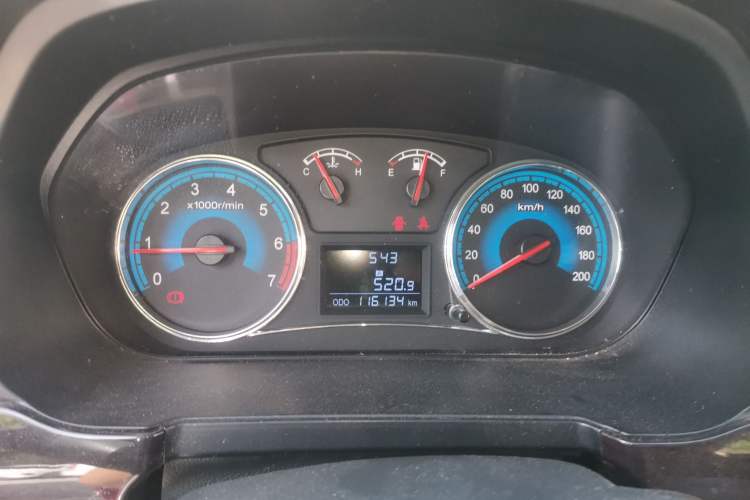 Used Dongfeng Fengon 360 2015 1.5L Manual Comfort 7-Seater China IV Standard Instrument Cluster